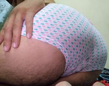 Panties de mi prima robadas? photo 1
