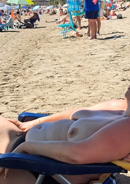 Tetas photo 1