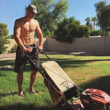 Shirtless Muscle photo 319