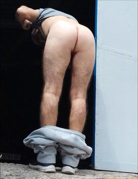 Coroa viado exibindo o rabo photo 29